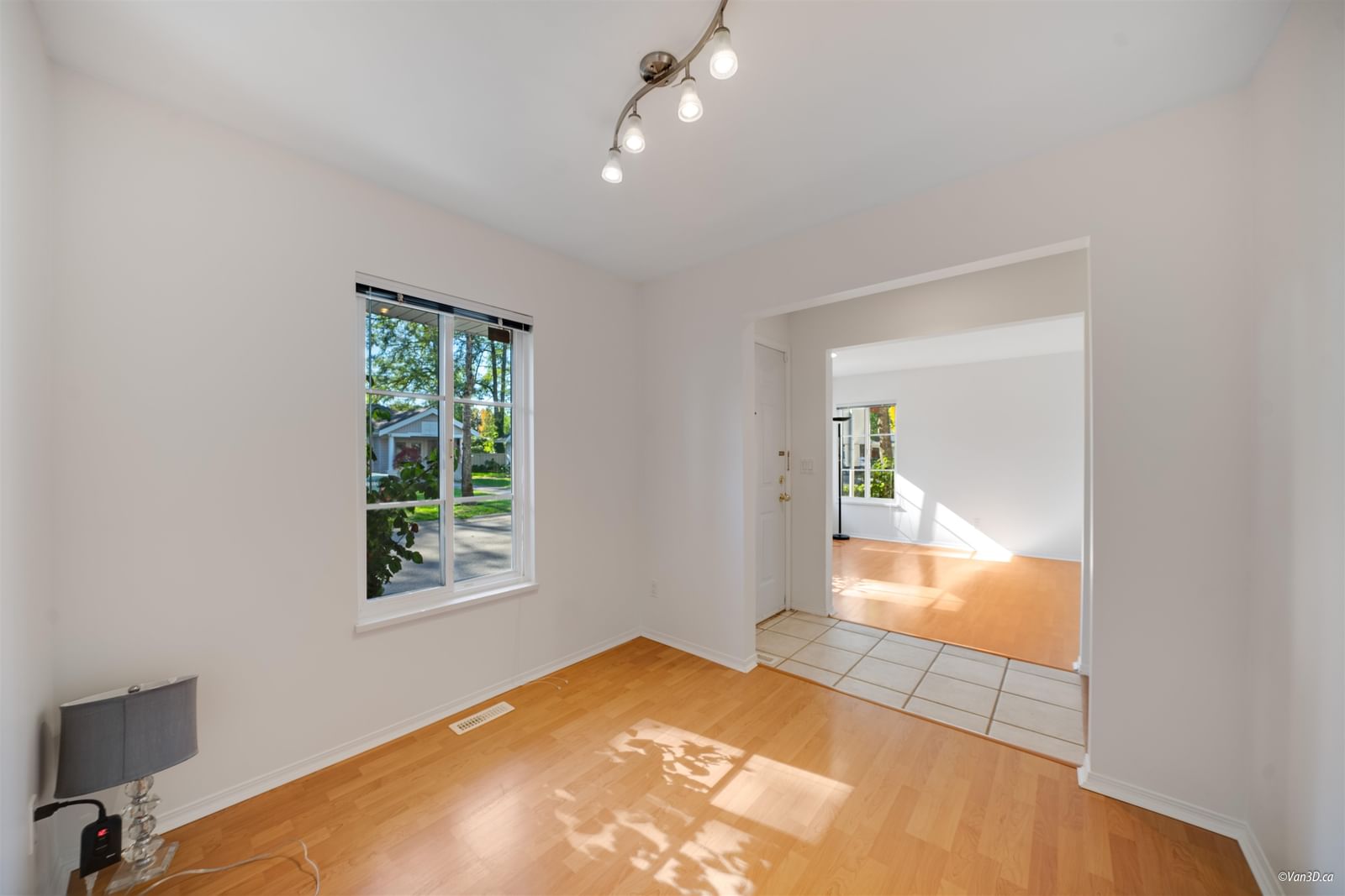 Listing Image 17