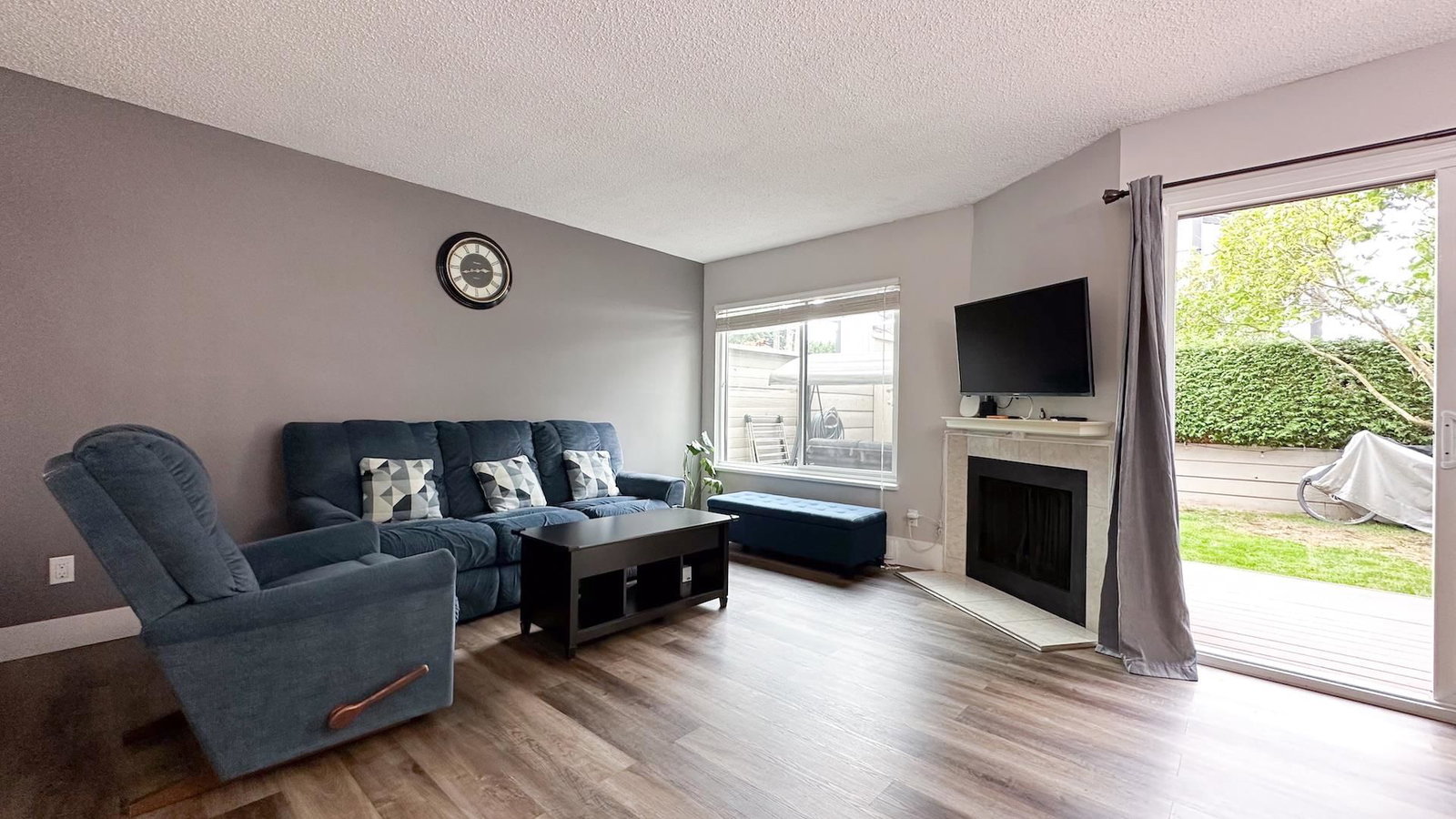 Listing Image 12