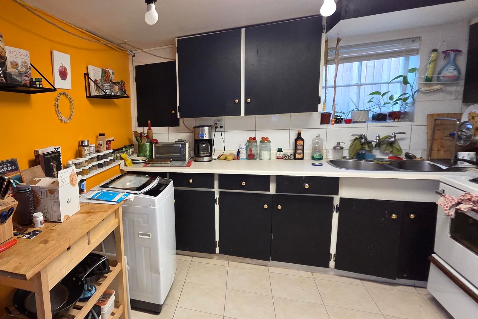 Listing Image 12