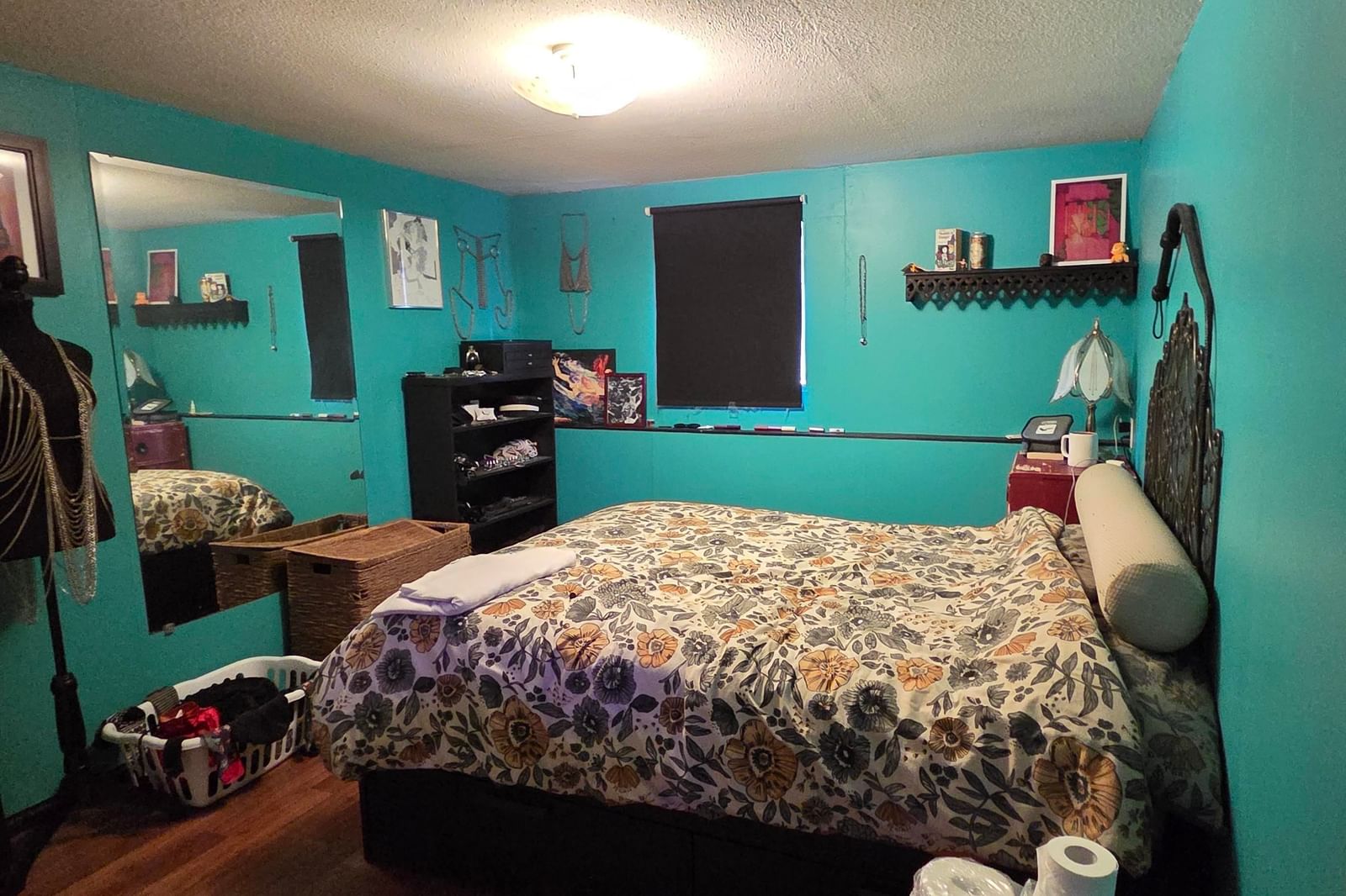 Listing Image 8