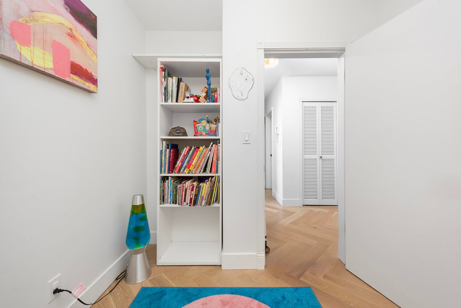 Listing Image 16
