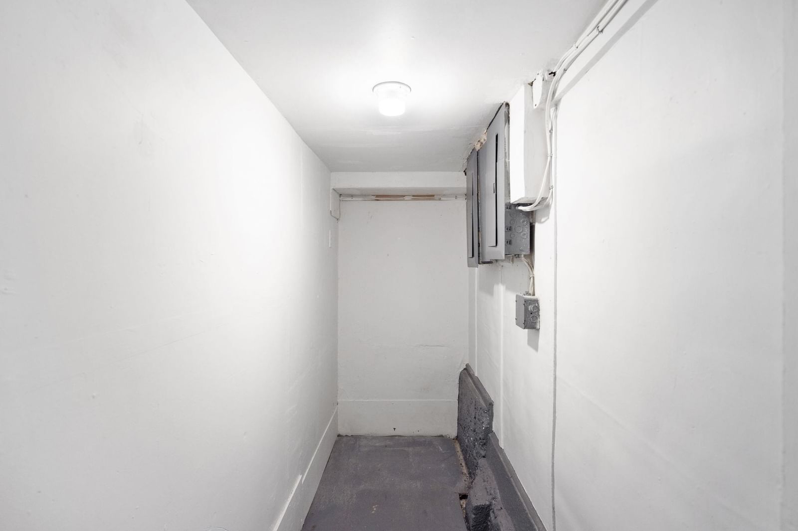 Listing Image 37