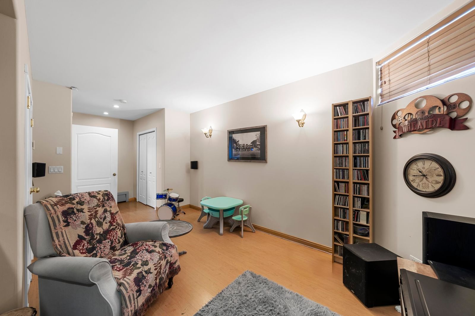 Listing Image 18