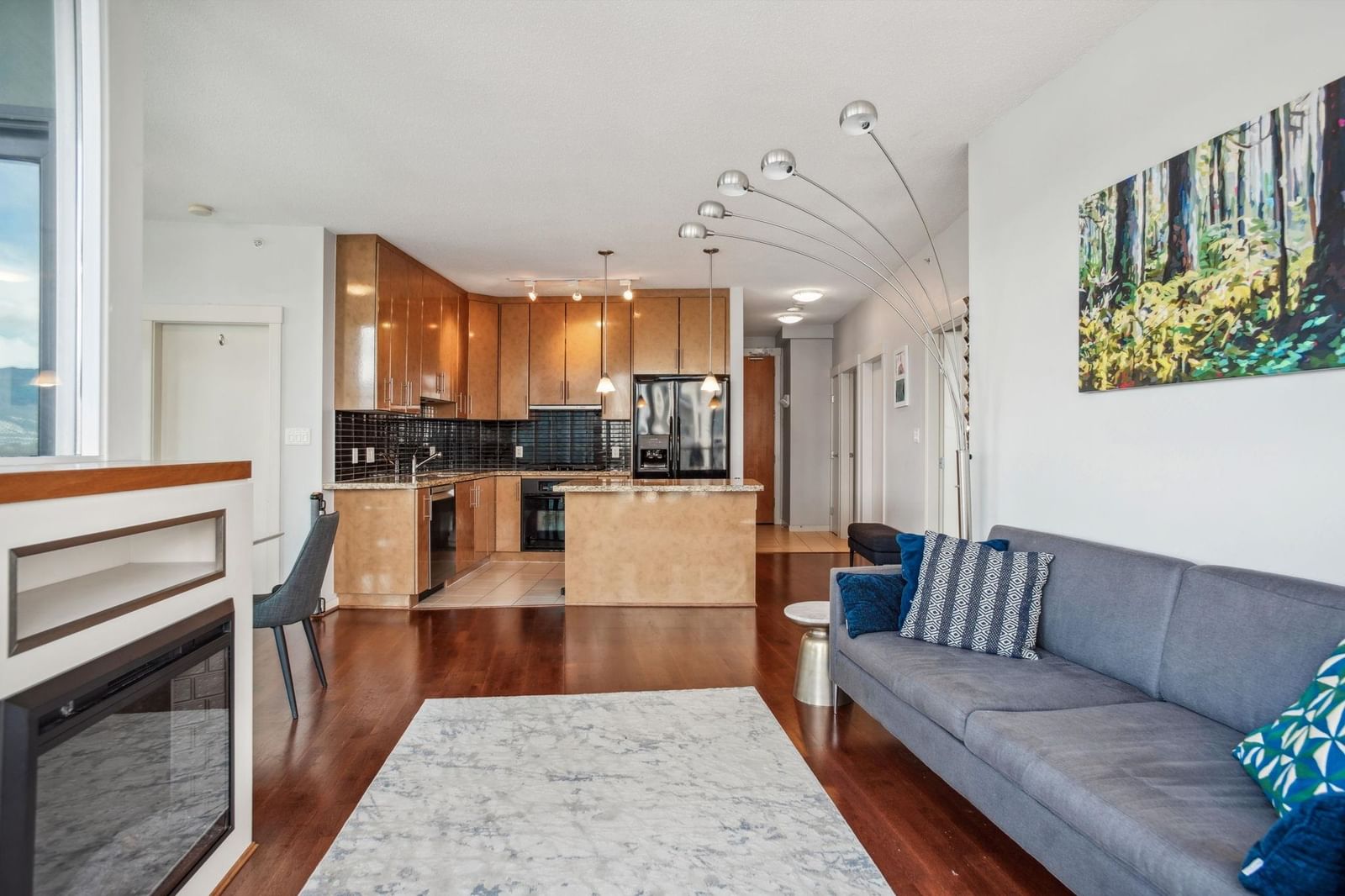 Listing Image 9