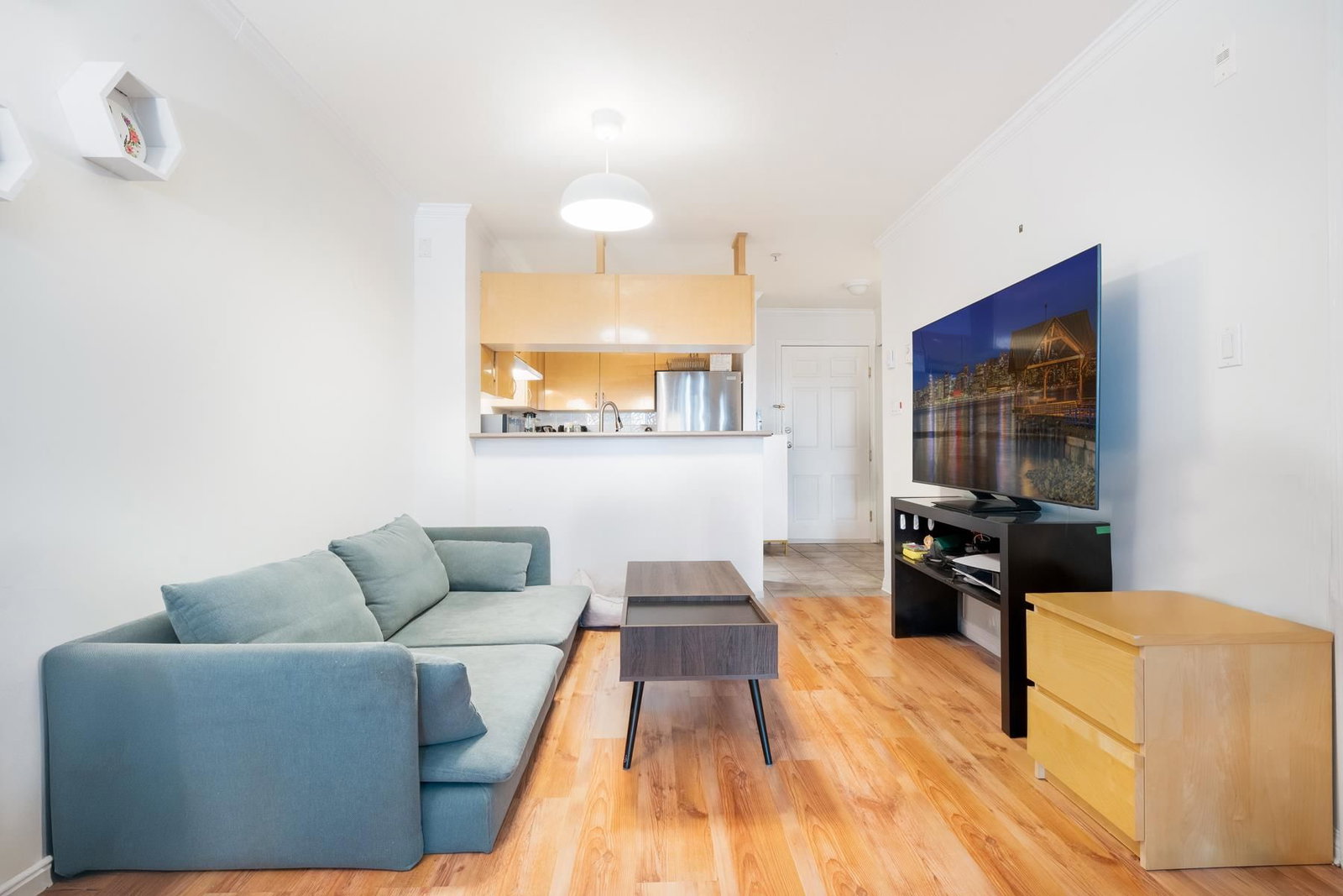 Listing Image 15