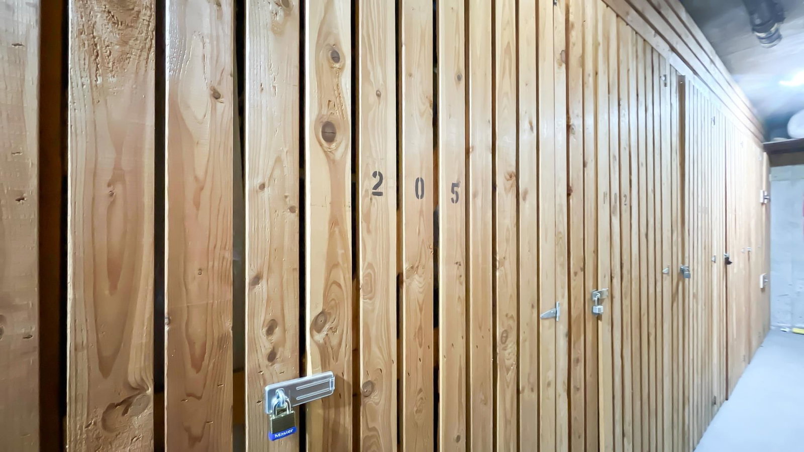 Listing Image 19