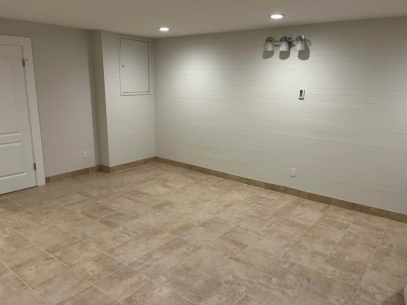 1849 Marine Drive, Vancouver, V6P 6B3 | Image 2