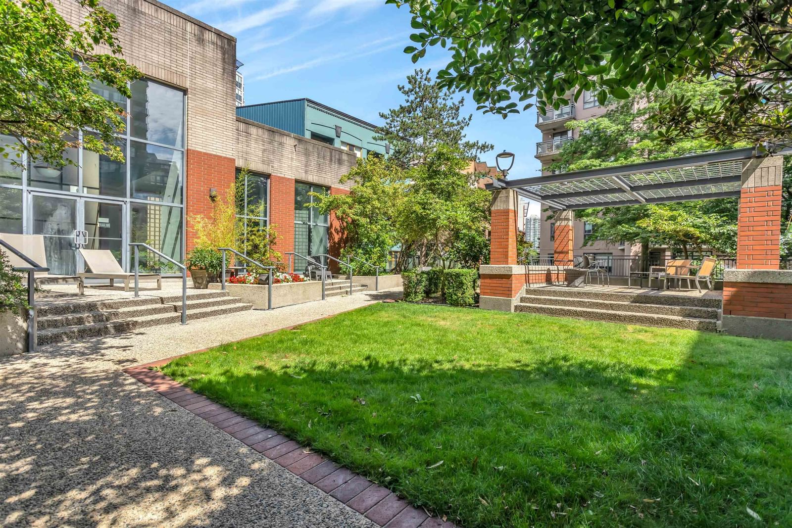 Listing Image 18