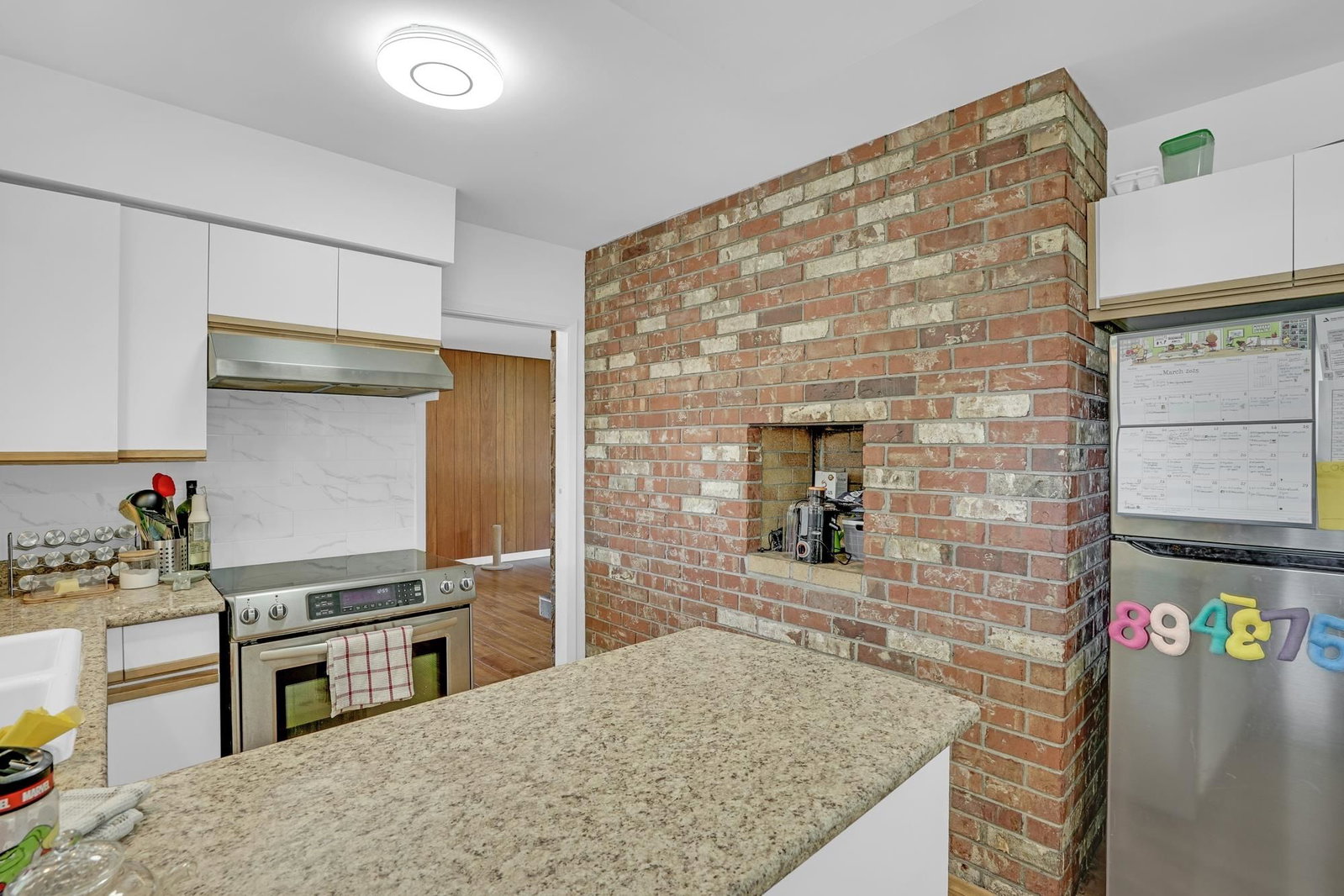 Listing Image 17