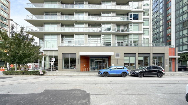 1210 - 1708 Columbia Street