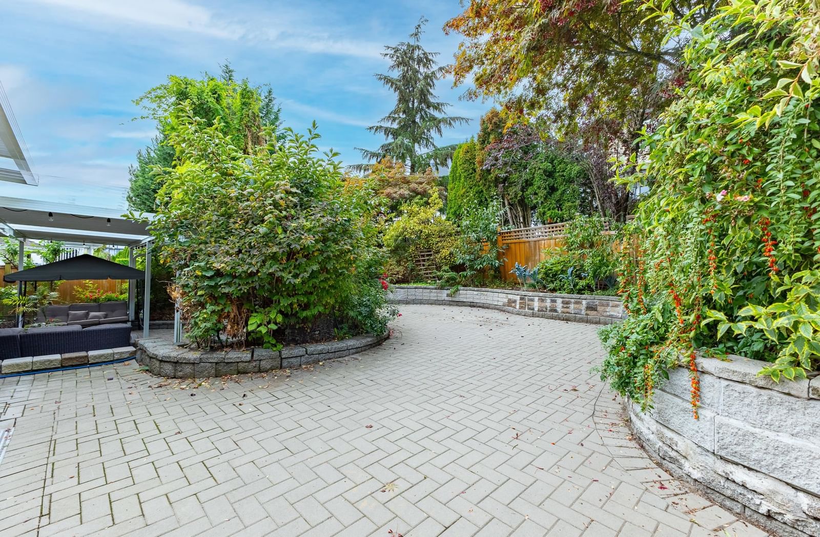 Listing Image 23