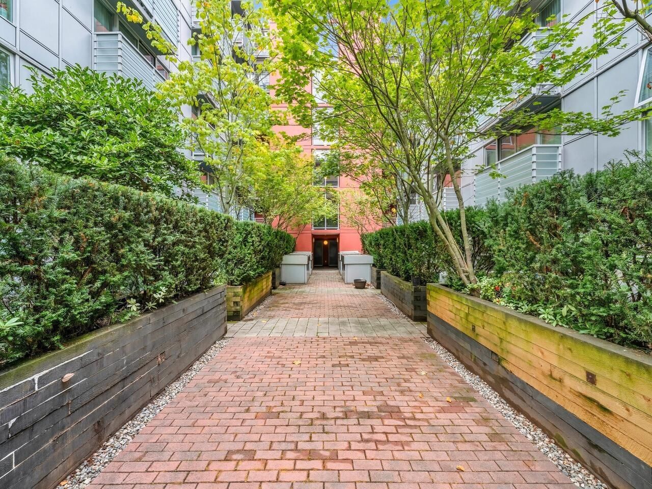 Listing Image 26