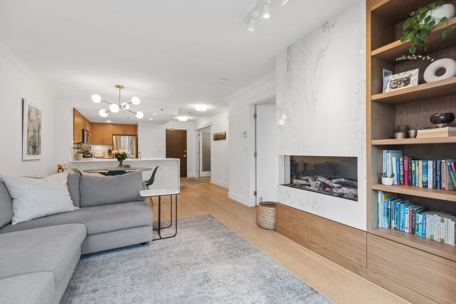 Listing Image 9