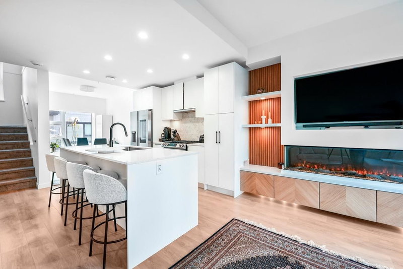 137 - 535 2nd Street, North Vancouver, V7L 1E1 | Image 2