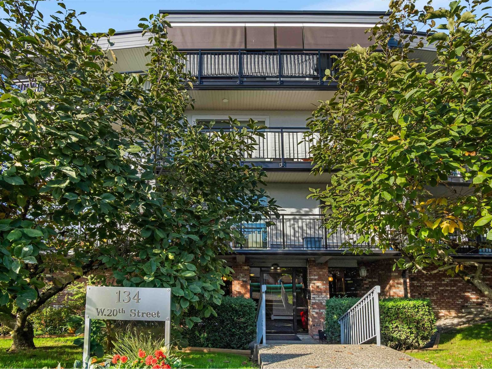 Listing Image 23
