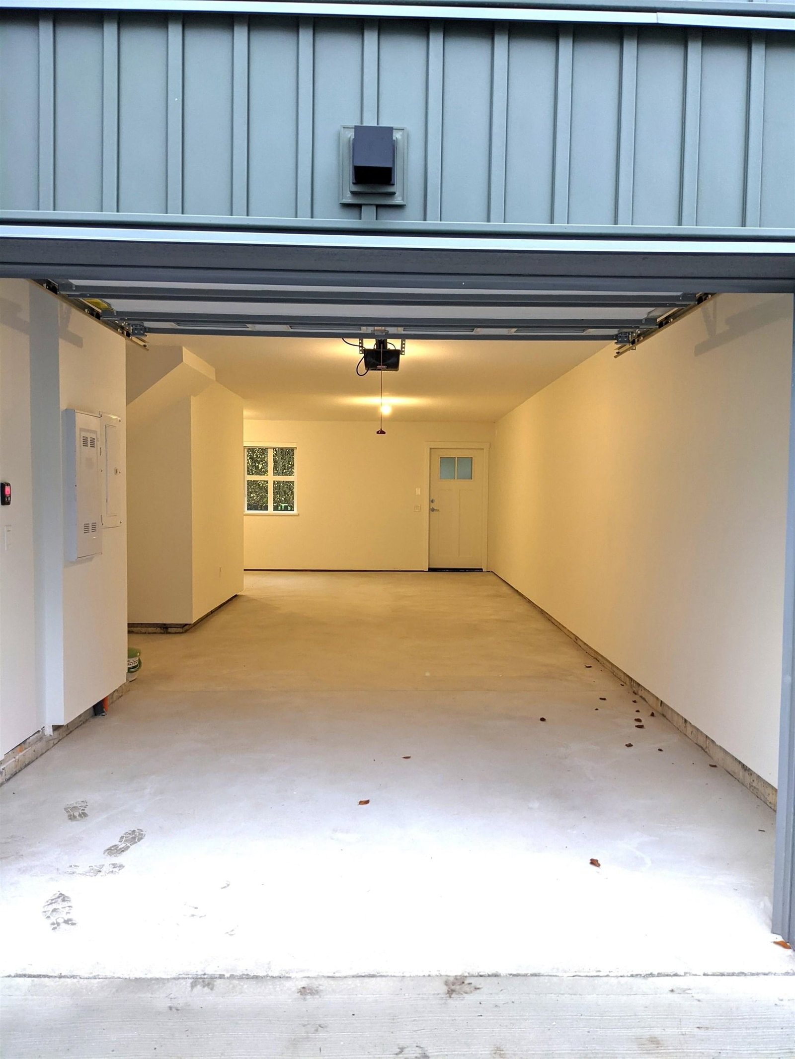 Listing Image 24