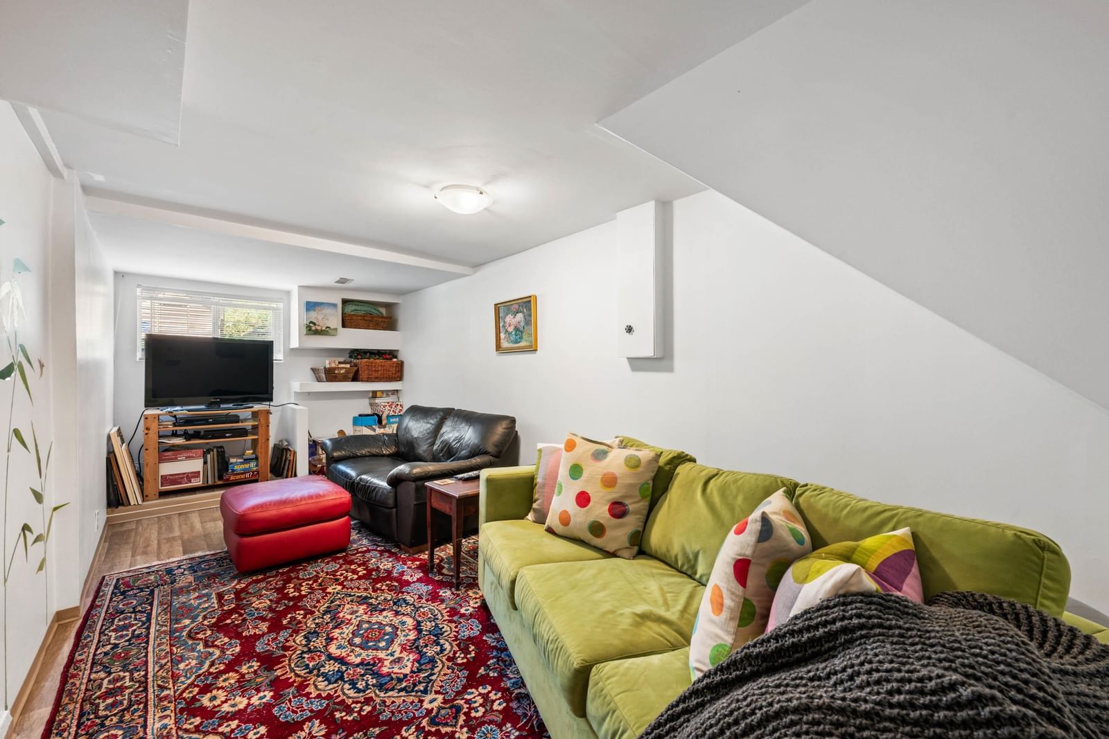 Listing Image 19