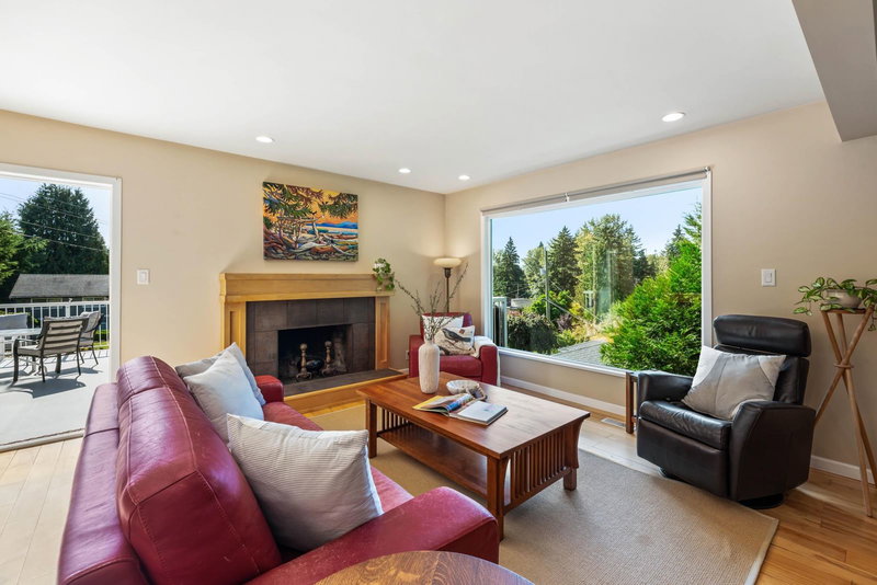 935 Stardale Avenue, Coquitlam, V3J 4W1 | Image 2