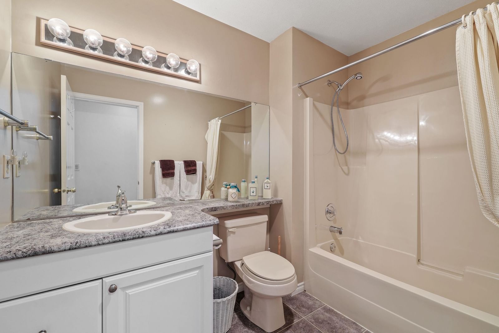 Listing Image 20