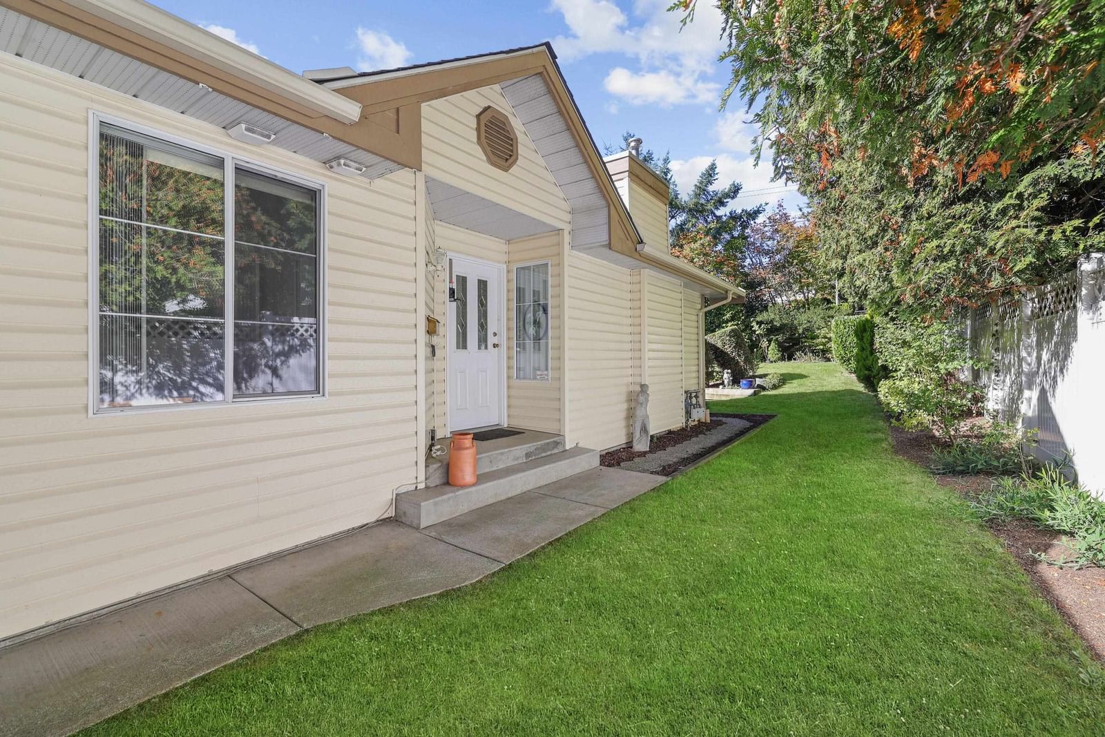 Listing Image 24