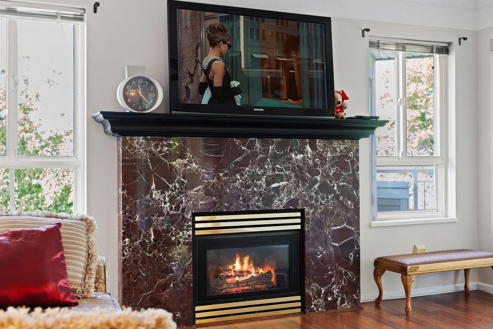 Listing Image 11