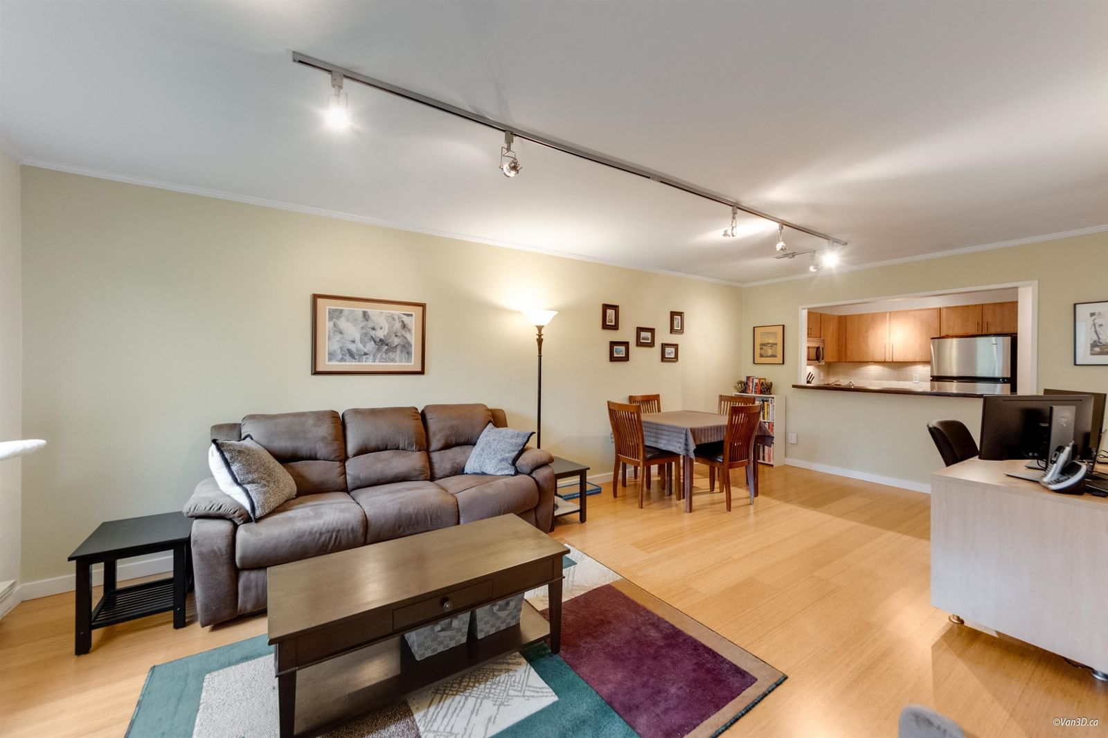 Listing Image 6