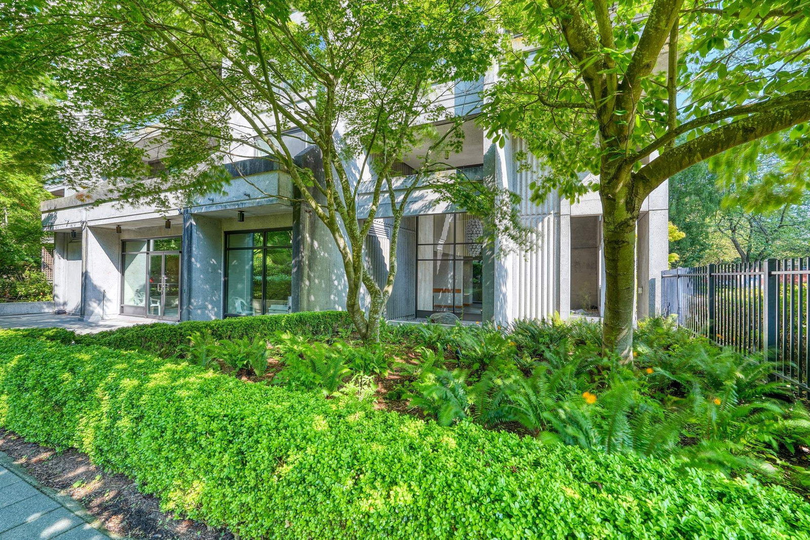 Listing Image 20