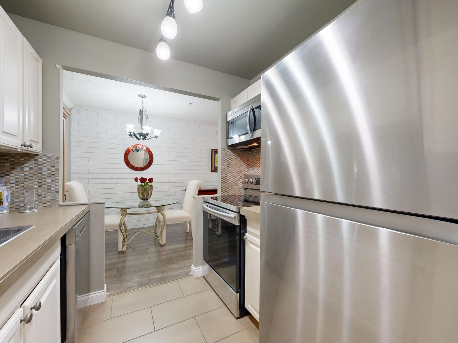 Listing Image 22
