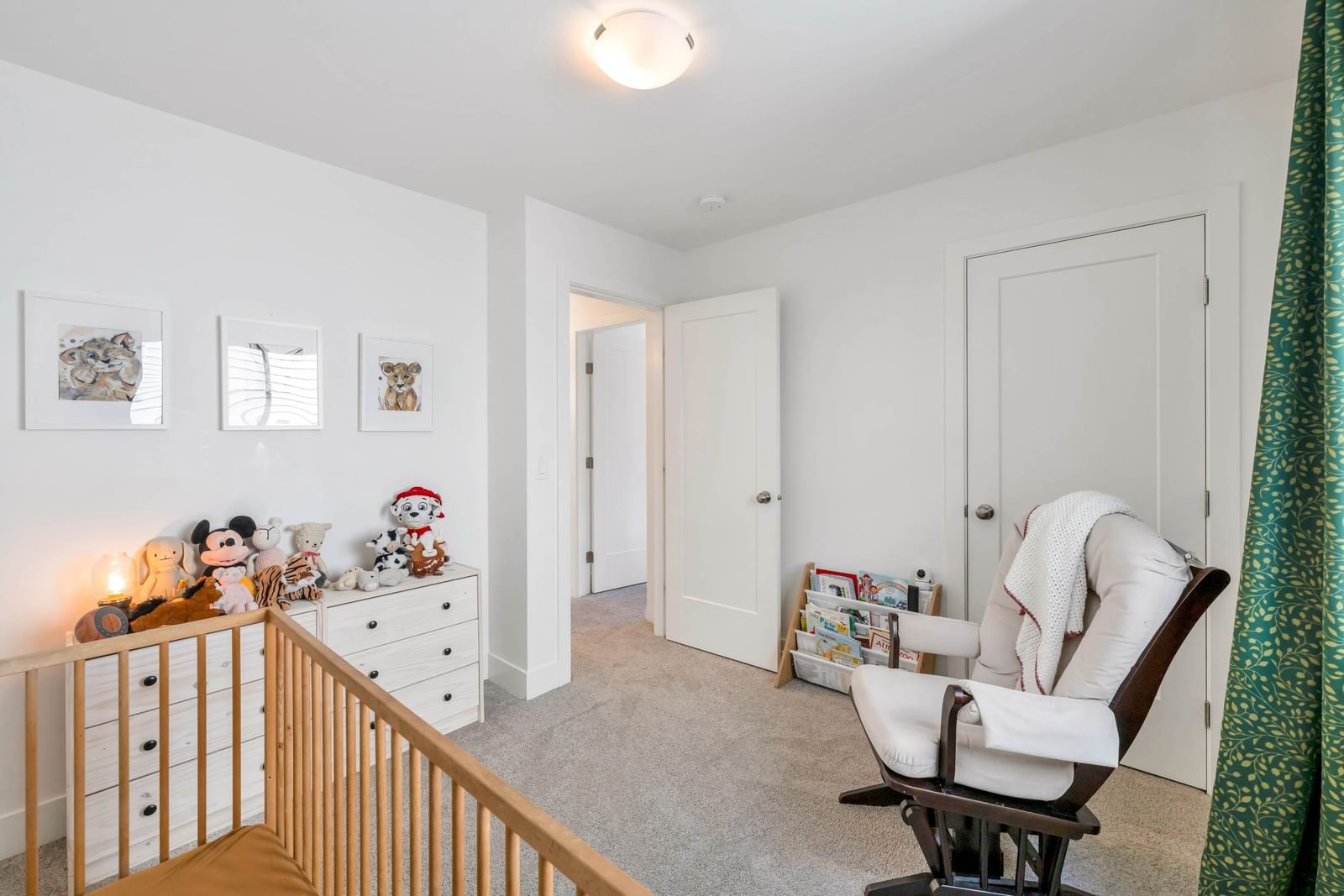 Listing Image 16