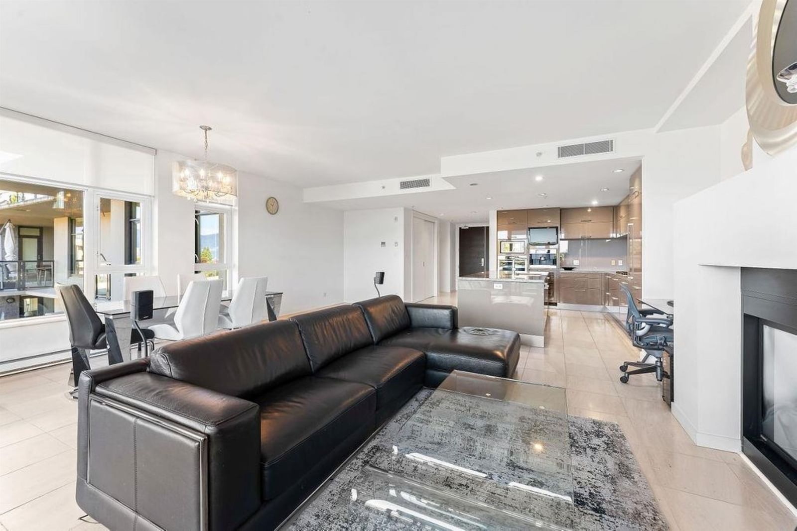 Listing Image 24