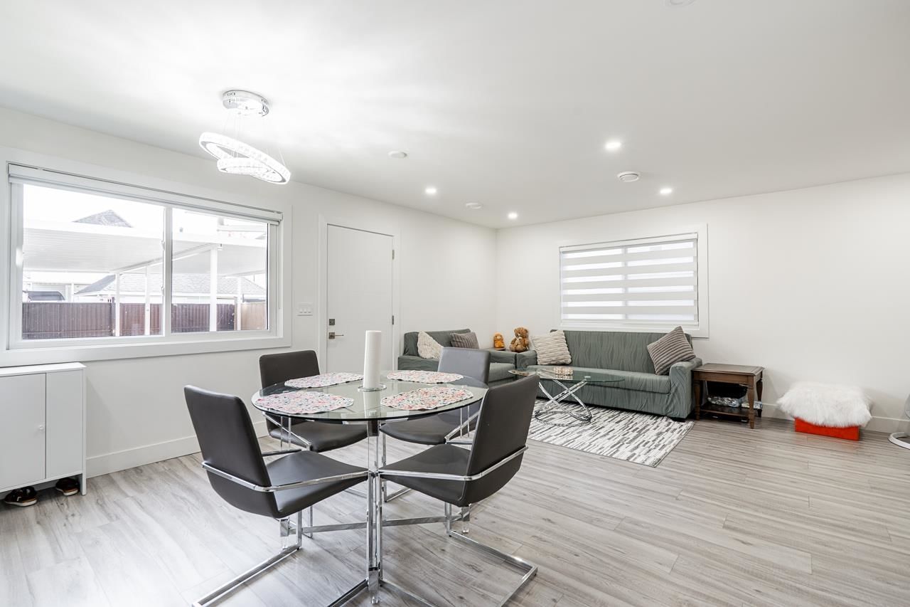 Listing Image 9