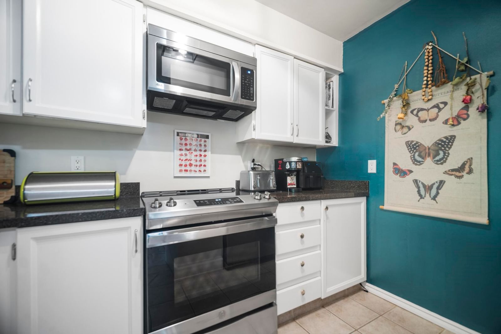 Listing Image 10