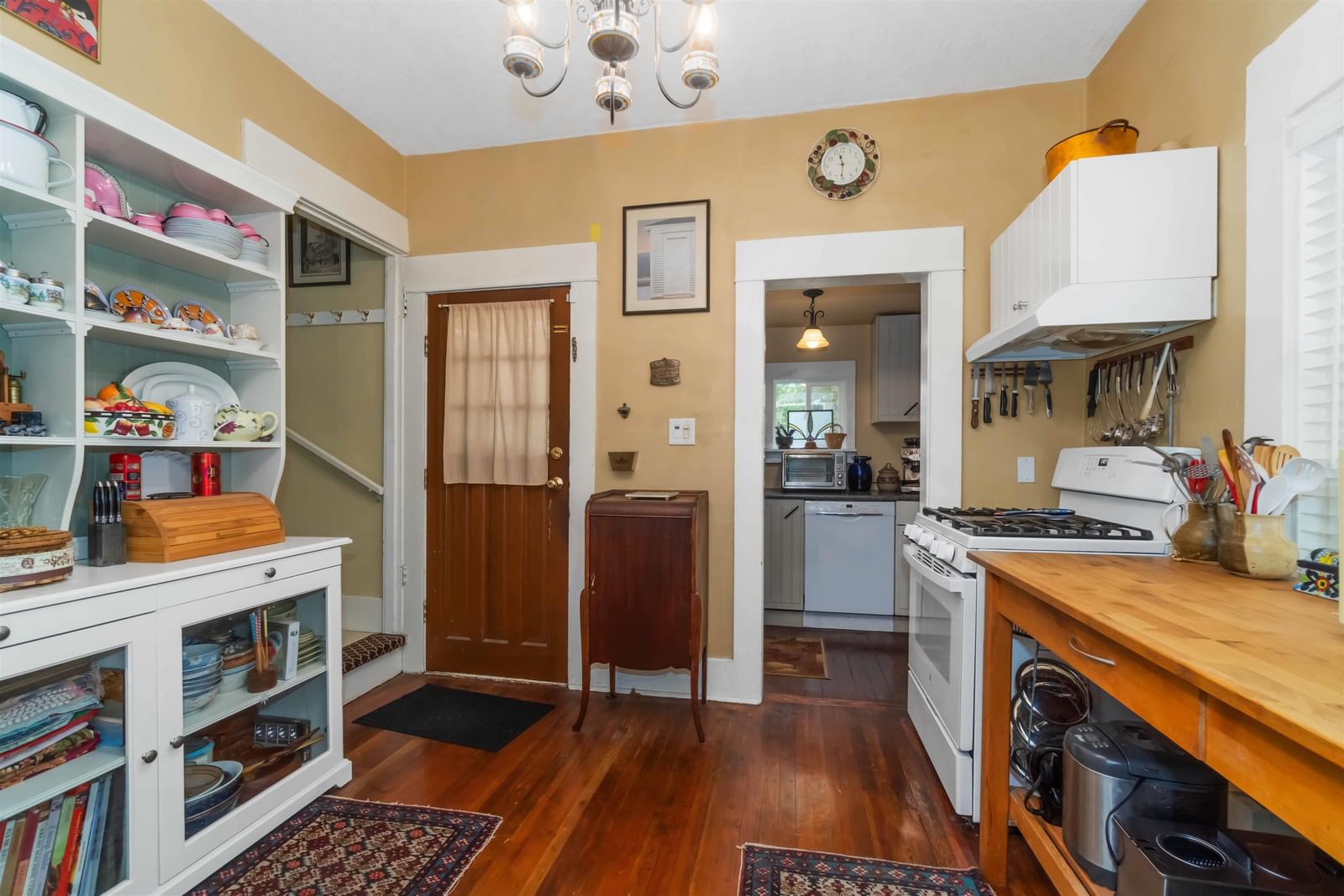 Listing Image 14