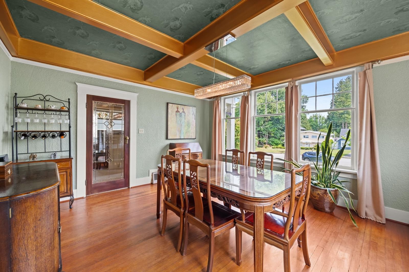 Listing Image 6