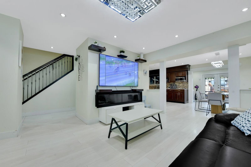 9068 146a Street, Surrey, V3R 6X7 | Image 3