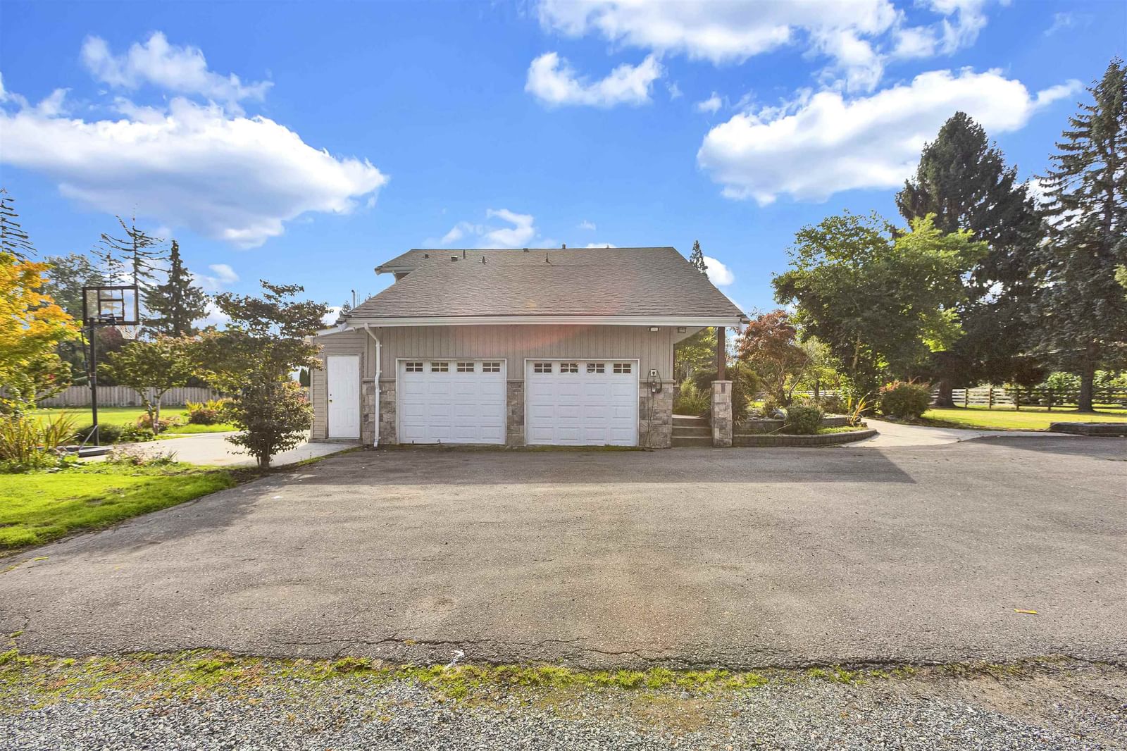 Listing Image 33