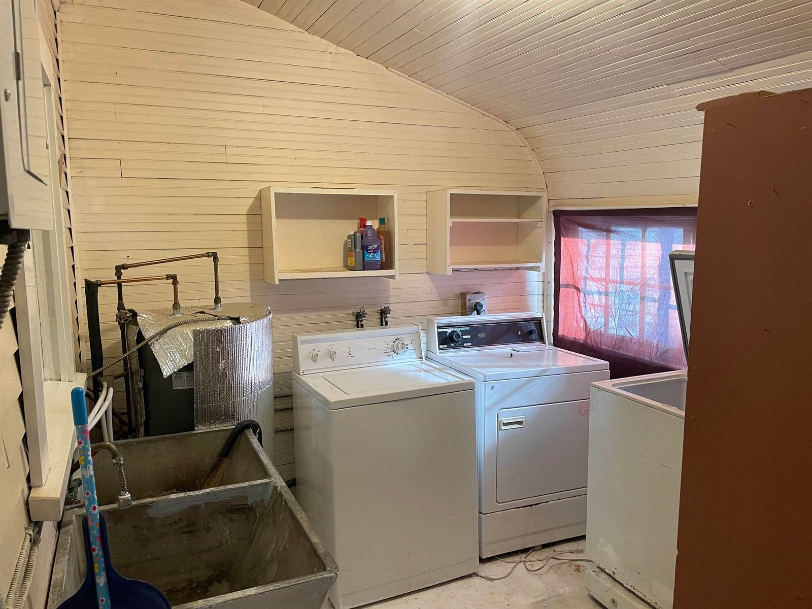 Listing Image 11