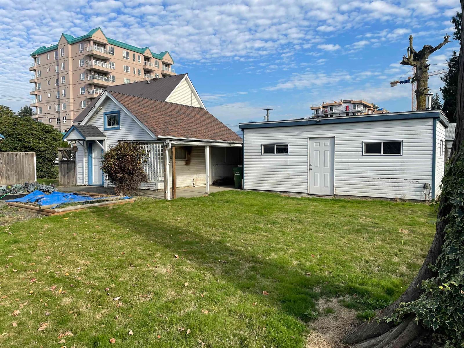 Listing Image 14