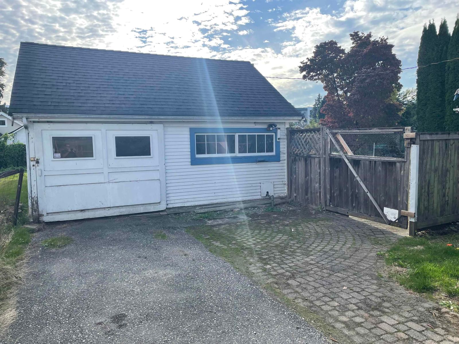 Listing Image 15