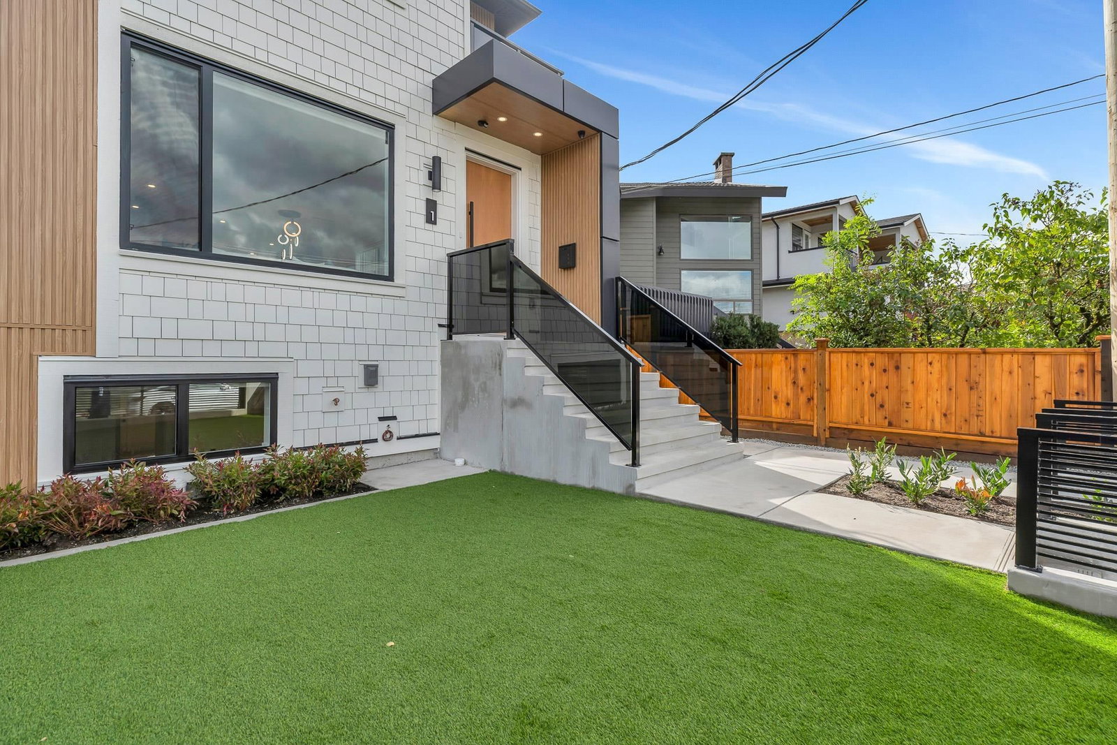 Listing Image 7