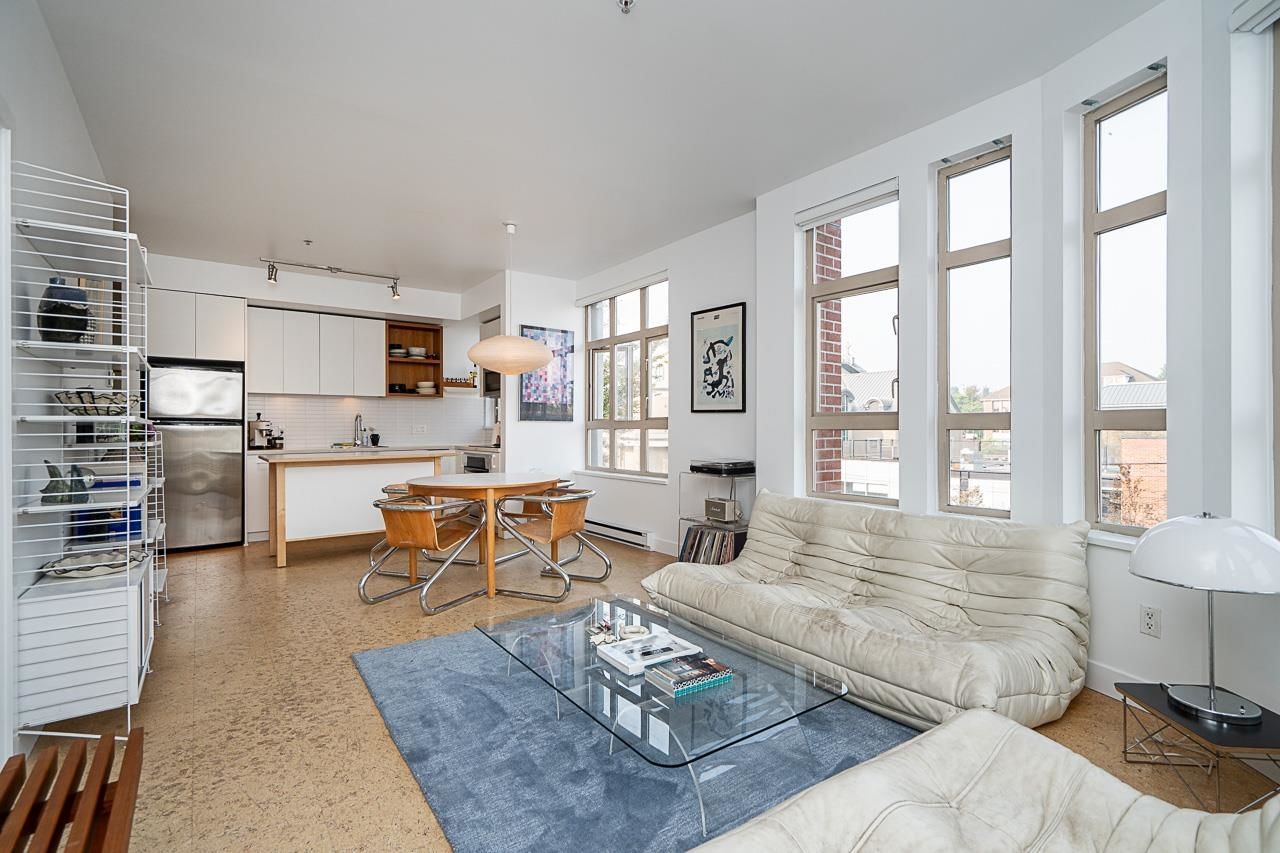 Listing Image 12