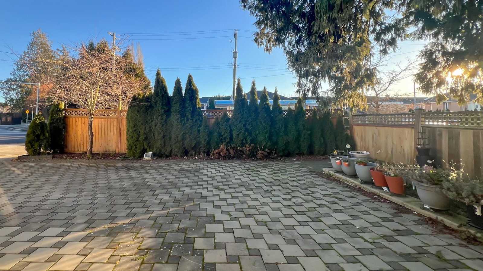 Listing Image 6
