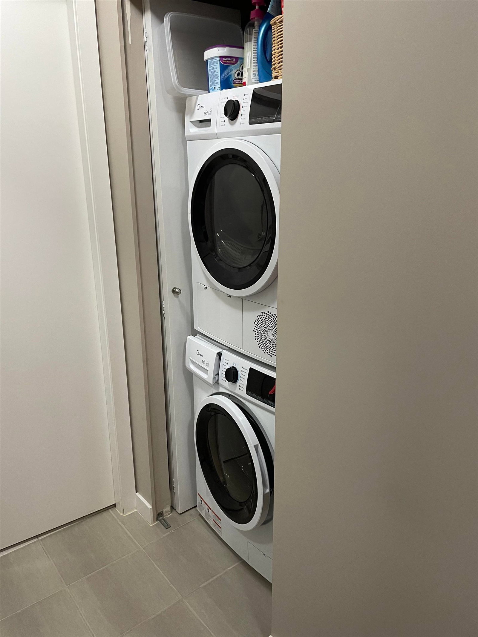 Listing Image 9