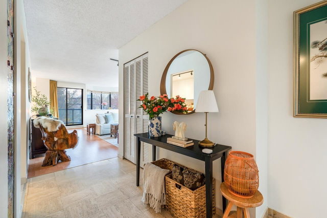 4A - 1568 12th Avenue W