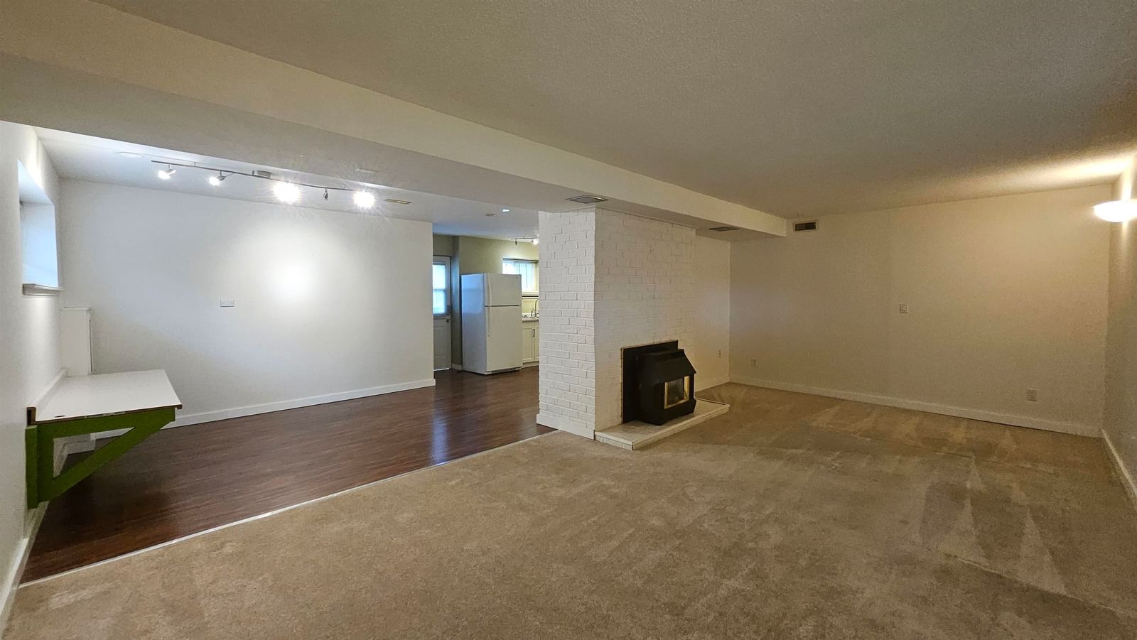 Listing Image 26