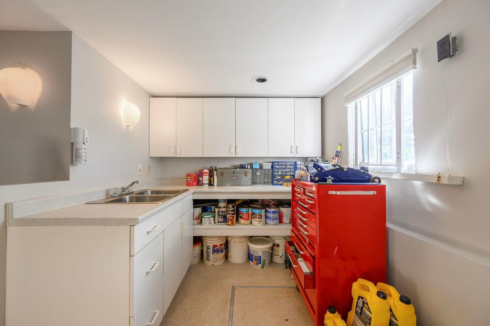 Listing Image 16