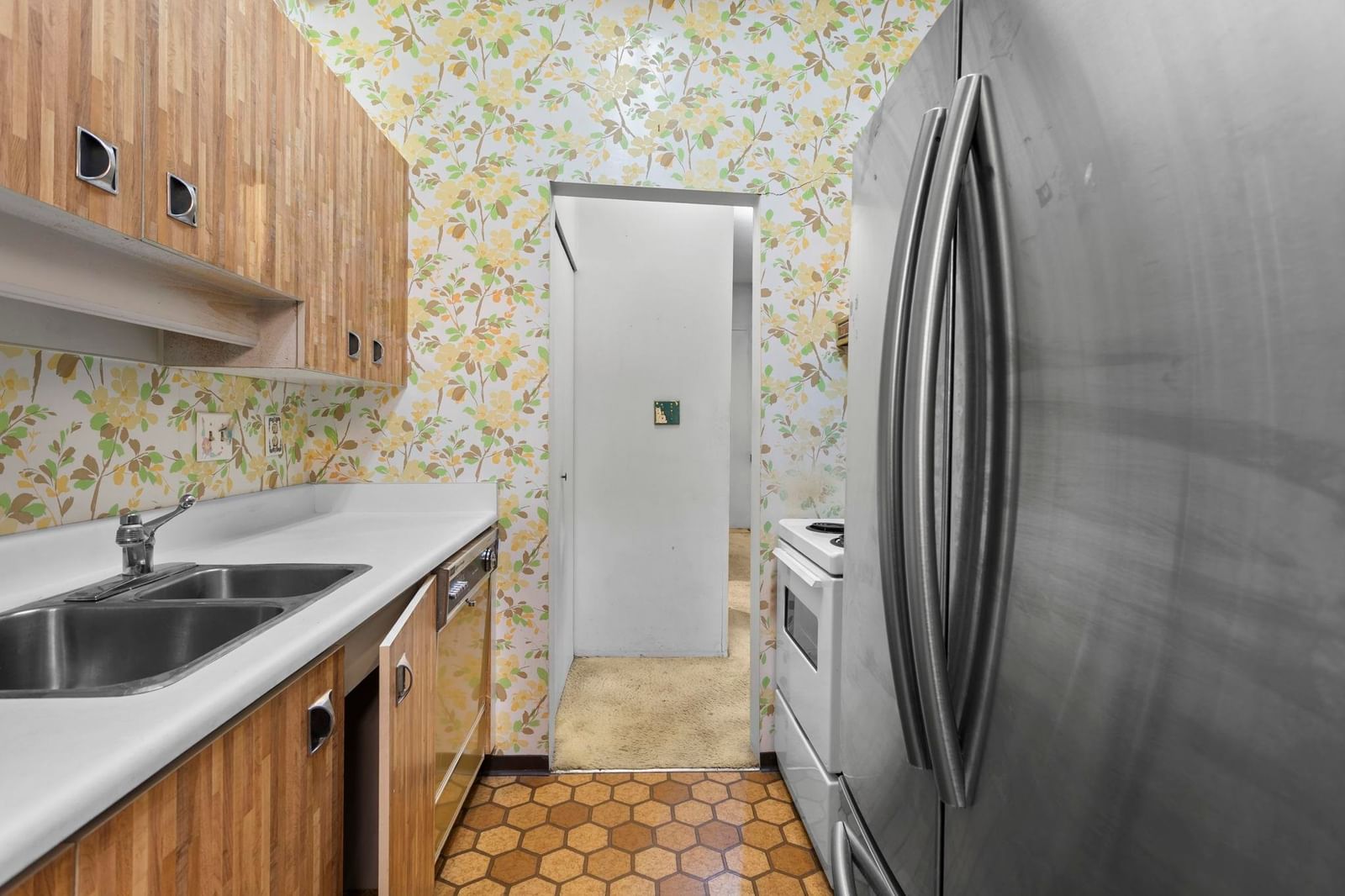 Listing Image 9