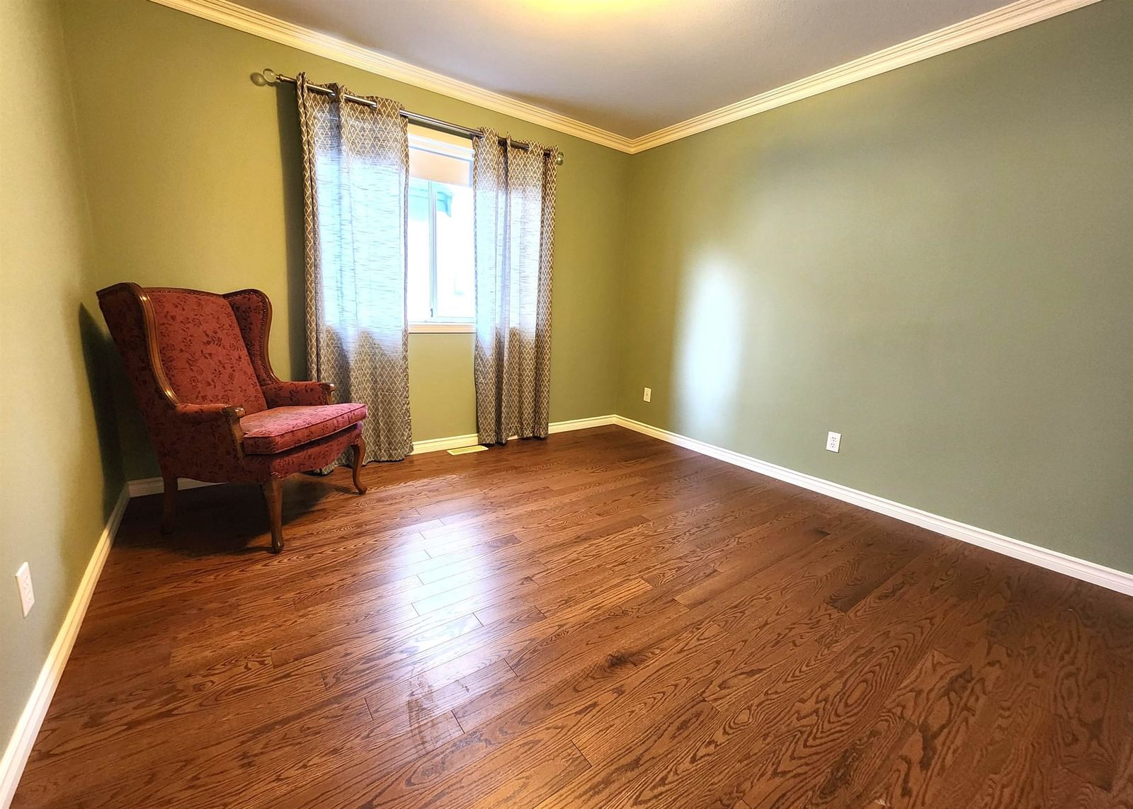 Listing Image 20