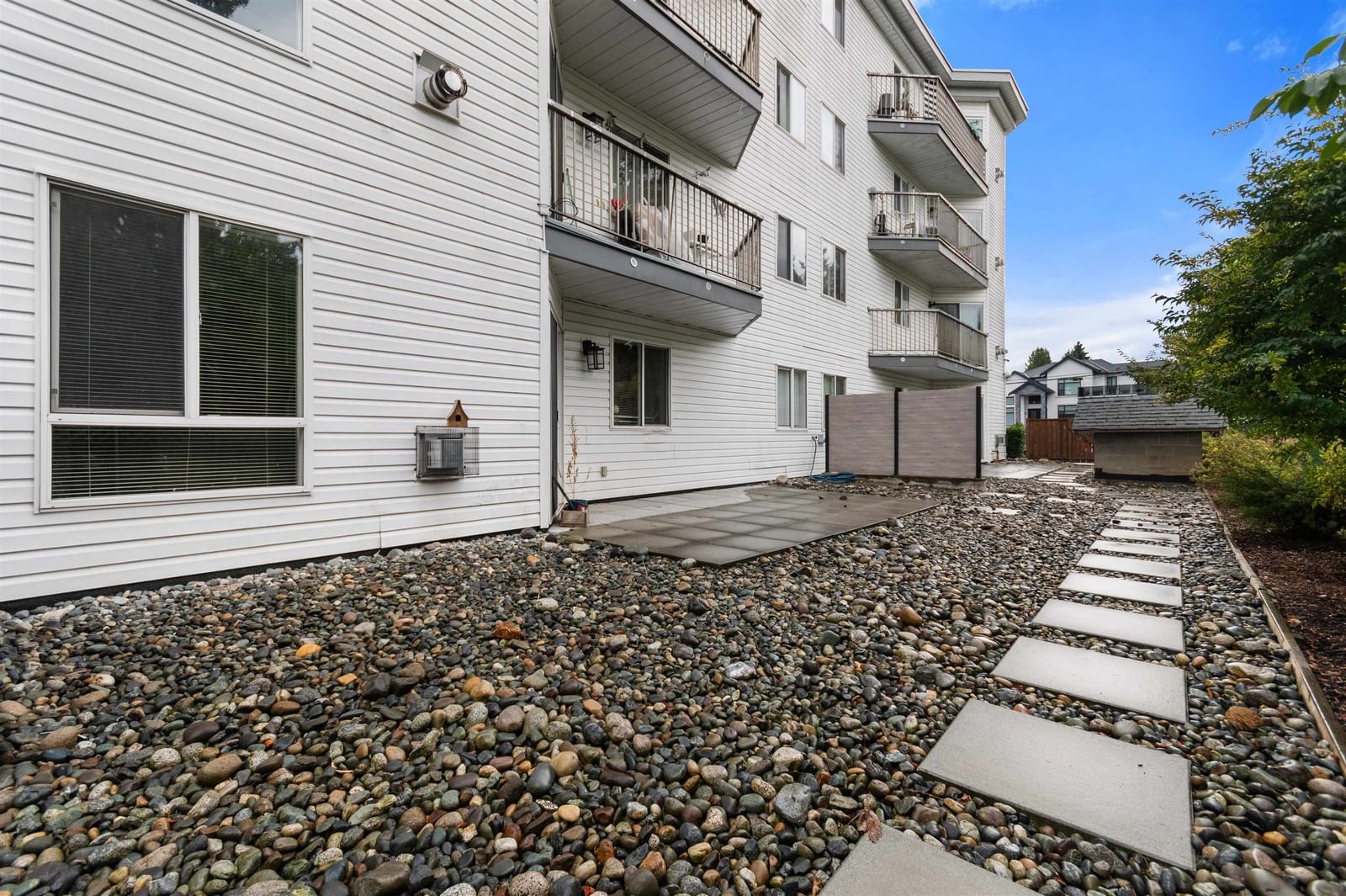 Listing Image 28