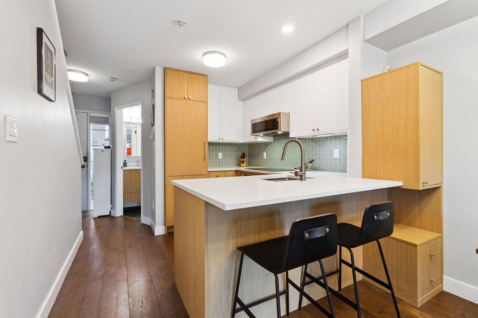 Listing Image 9